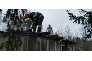 FOTO: Un batran din satul Bocnita a murit dimineata dupa ce i-a luat casa foc