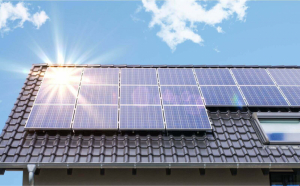 O decizie controversată a Guvernului bulversează, din nou, piaţa energiei electrice. De data aceasta, sunt vizaţi consumatorii casnici şi firmele care și-au montat panouri fotovoltaice.