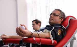 Pompierii din cadrul ISU Iasi au donat sange in cadrul Campaniei nationale „Avem acelasi sange”