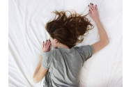 Pozițiile corecte pentru un somn odihnitor și sănătos. Dacă dormi așa vei scăpa de stres și anxietate