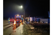 FOTO/VIDEO: Plan roșu de intervenţie la Pașcani! Un autocar cu peste 30 de persoane s-a răsturnat la intrarea în Pașcani