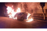 Un tânăr din Rădăuți s-a certat de Crăciun cu familia, a cumpărat benzină și a dat foc mașinilor bunicii sale 