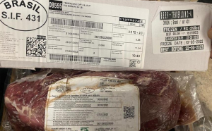 Aproape 3 tone de carne au fost retrase din restaurante din București