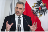 Karl Nehammer: Austria va deporta toți migranții care nu îndeplinesc condițiile de ședere