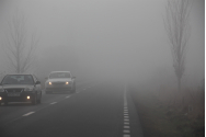 Ceața a pus stăpânire pe mai multe șosele importante din Moldova