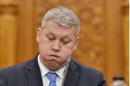 Gafă uriaşă a ministrului Justiţiei: Predoiu a anunţat că un fost poliţist a fost achitat, deşi decizia se va da luna viitoare