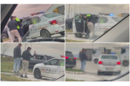 Un șofer agresiv a intrat în autospeciala Poliţiei pentru a-și recupera permisul și talonul