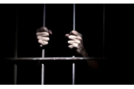 Un bărbat de 63 de ani din SUA a fost condamnat la 60 de ani de închisoare pentru că a exploatat sexual colegele fiicei lui