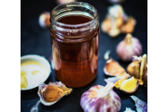 Tratamentul cu miere și usturoi pe stomacul gol – Efectele uimitoare se vor vedea după doar o săptămână