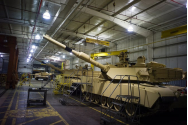 Rusia va înfrunta în Ucraina o versiune modernă a tancului Abrams, dar fără un kit special de blindaj - variantă utilizată doar de Armata SUA