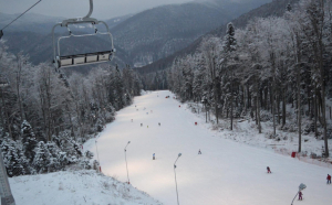 S-a deschis pârtia de schi de la Slănic Moldova