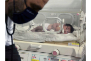 Bebeluș scos de sub dărâmături după 128 de ore