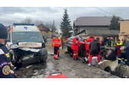 Accident grav la Tigănași. O ambulanță s-a ciocnit de un autoturism