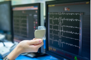Refolosirea dispozitivelor cardiace, interzisă în România din iunie 2021