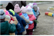 Zeci de copii din Iași se află în situații de dificultate, în unitățile medicale
