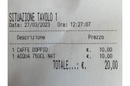20 de euro, o cafea și o apă la lacul Como. Turiștii sunt revoltați