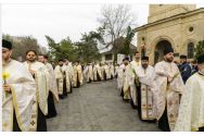 Procesiune în Ajunul Floriilor. 90 de preoți au participat la pelerinaj