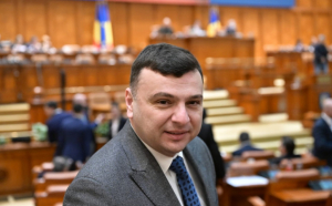 Directorul Autorităţii Vamale Române,reţinut pentru trafic de influenţă