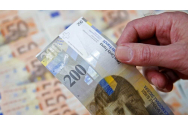 Elveția vrea să introducă utilizarea banilor cash în Constituție