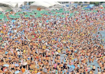 Plajele de pe Litoral s-au umplut de turisti