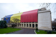 Palatul Victoria, ILUMINAT luni seara în culorile Drapelului Național