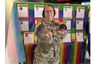Mândrie la Pentagon: Armata americană se laudă cu Transsexuali depresivi cu Tendințe Suicidale aflați în funcții de Comandă