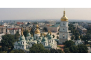 Ucraina mută Crăciunul ortodox pe 25 decembrie / Parlamentul de la Kiev a votat legea înaintată de Zelenski. Scopul legii: „detașarea de moștenirea rusă”