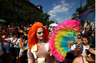Protest în plină caniculă - marşul anual Pride a adunat mii de persoane la Budapesta