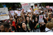 Protest în Bulgaria după ce o tânără a fost tăiată de 100 ori cu cuţitul de fostul ei iubit, iar justiția a decis că sunt răni „uşoare”