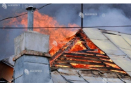 Botoşani: Casa unei femei de 68 de ani, distrusă complet în urma unui incendiu