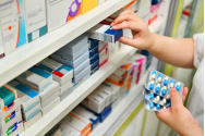 Prețul medicamentelor a explodat în farmacii începând cu 1 august. „Impactul se simte, am avut oameni care au plecat din farmacie”