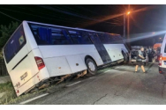 Accident rutier în judeţul Iaşi: un autocar cu 30 de pasageri pasageri s-a răsturnat în afara şoselei / ISU Iaşi a activat Planul Roşu de Intervenție