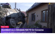 Accident cu o blindată NATO în Covasna: Vehiculul de luptă a dărâmat gardul unei locuințe și a ajuns în curte