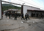Venezuela a trimis 11.000 de soldați să „recucerească” o închisoare controlată de interlopi. Deținuții aveau piscină, club și zoo