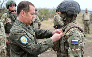 Dmitri Medvedev susține că a vizitat trupele ruse din estul Ucrainei. Rusia ar fi recrutat 325.000 de soldați în 2023