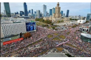 Protest uriaș în Varșovia, sub comanda lui Donald Tusk. Care este scopul 'marşului unui milion de inimi'