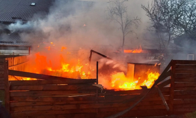 Incendii cu urmări grave în Neamț. Un bărbat ars de viu, apartamente distruse şi persoane evacuate