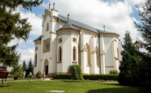 Mănăstirea Florești, amendată cu 40.000 de lei. A donat mâncare stricată la Spitalul de Psihiatrie Murgeni, iar 32 de persoane s-au îmbolnăvit. Trei au murit