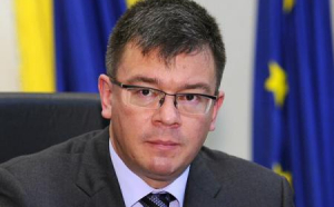 Mihai Răzvan Ungureanu îi pune la zid pe politicienii români: ‘Calitatea intelectuală a multora lasă de dorit. Multe dintre figurile publice au biografii intelectuale relativ precare, subțiri, dar asta este democrația!’