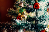 Teologul Damian Anfile, detalii mai puţin ştiute despre Crăciun. Cum au apărut Moş Crăciun şi bradul împodobit. 
