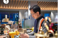 Apetitul chinezilor pentru cafea stimulează o competiţie agresivă între lanţurile de cafenele