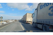  Scandal la Siret. 150 de șoferi străini au protestat împotriva fermierilor care au blocat drumul către vamă