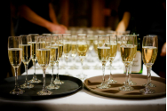  Șampania, efervescența tradiției și rafinamentului în fiecare pahar