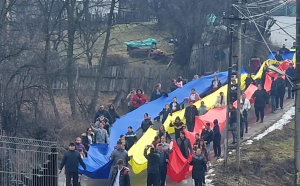  „Tricolorul călător” trece prin localități din Muntenia și Moldova pentru a vesti Unirea. Drapelul are 120 de metri