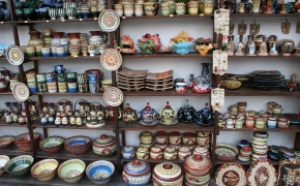 Celebrele vase de ceramică de la Horezu NU se mai fac în România: 80% sunt importate și nu au calitatea legendară