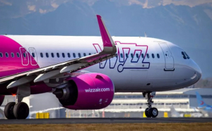 Familie de români învinge Wizz Air: 40.000 de Euro despăgubiri după o cursă de coșmar