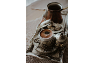 Cafea turcească, la sare, în România! ”Să fie neagră ca iadul, amară ca moartea şi dulce ca dragostea”. Care e secretul aromei