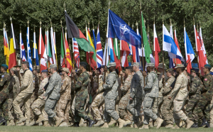 Numărul militarilor NATO în România crește anul viitor de la 1.500 la 4.000