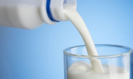Care sunt riscurile pentru sănătate ale consumului de lapte? Când te ajută, când îți face rău?