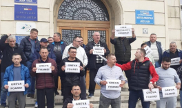 Galerie FOTO: Solidari cu colegii din București! Trei taximetriști din Alba Iulia au intrat în greva foamei